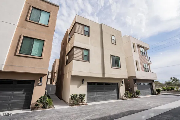 $1,100,000 | 1085 Canal Street, Oxnard, CA 93035