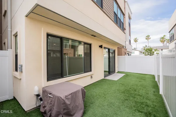 $1,100,000 | 1085 Canal Street, Oxnard, CA 93035