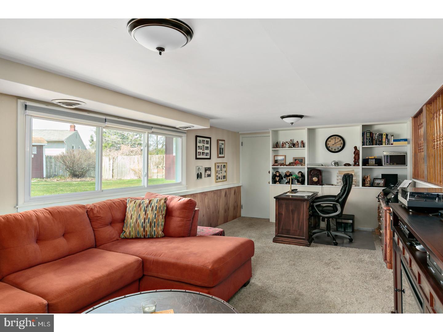 802 Drexel Avenue Delran, NJ 08075 - Photo 11 of 24 Family Room