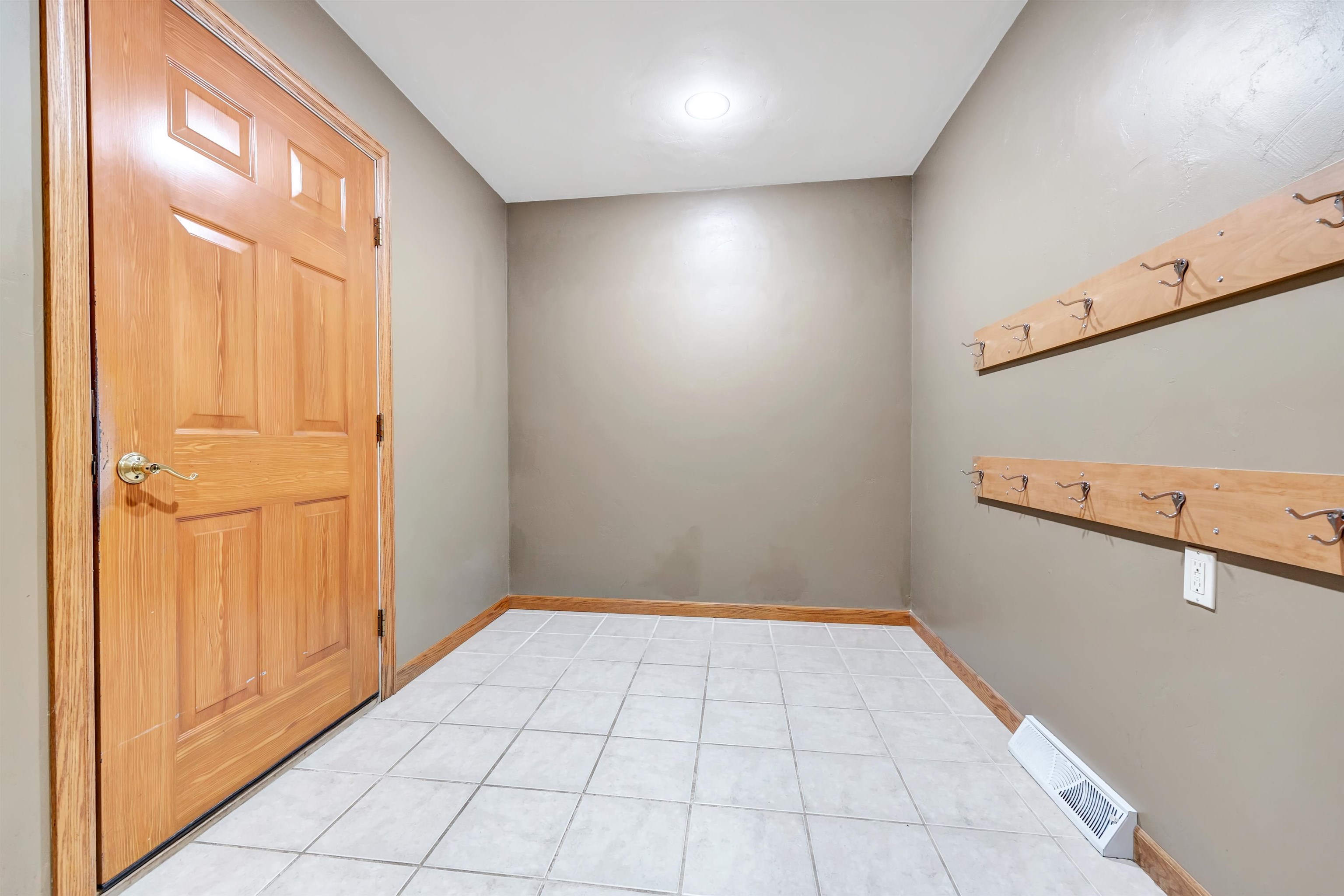 5813 North Avenue Denmark, WI 54208 - Photo 11 of 51