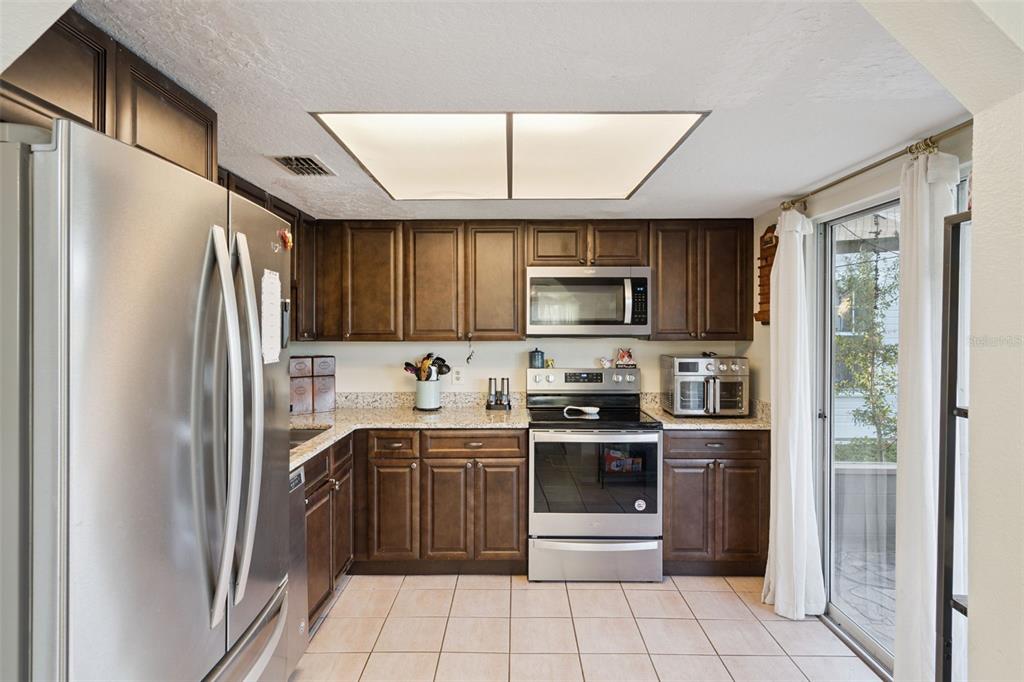 2333 Pebble Brook Road Kissimmee, FL 34741 - Photo 11 of 27