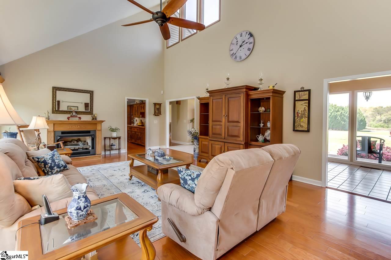 318 North Old Pendleton Road Liberty, SC 29657 - Photo 8 of 33