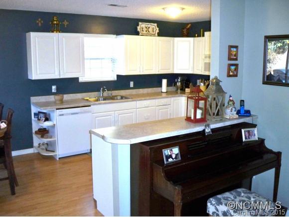 58 Dotson Road Fairview, NC 28730 - Photo 8 of 15 Gallery Image 8