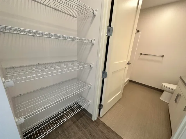 $2,006 | 409 Elm Street, Unit 203, Manchester, NH 03101