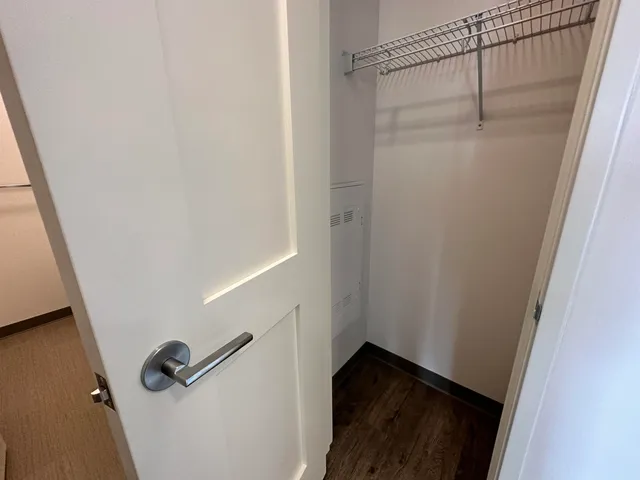 $2,006 | 409 Elm Street, Unit 203, Manchester, NH 03101