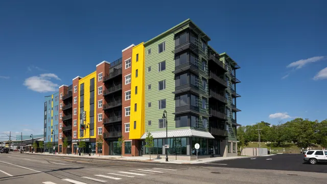 $2,006 | 409 Elm Street, Unit 203, Manchester, NH 03101