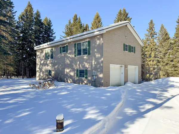 $299,900 | 1063 Oxbow Road, Oxbow, ME 04764