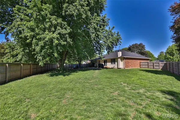 $315,000 | 6 Dunlap Sound, Edwardsville, IL 62025