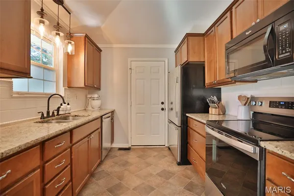 $315,000 | 6 Dunlap Sound, Edwardsville, IL 62025
