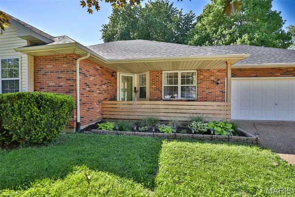 $315,000 | 6 Dunlap Sound, Edwardsville, IL 62025