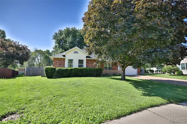 $315,000 | 6 Dunlap Sound, Edwardsville, IL 62025