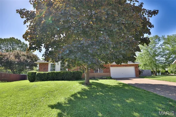 $315,000 | 6 Dunlap Sound, Edwardsville, IL 62025