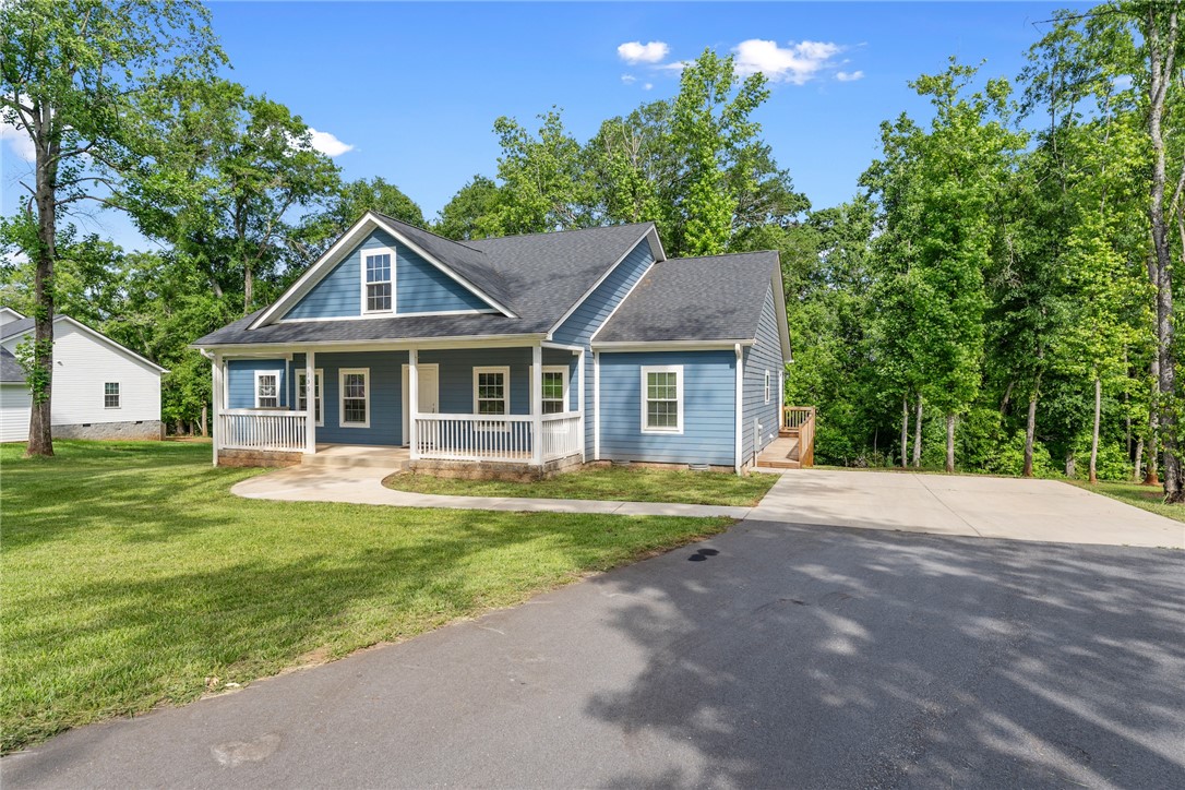 135 Boxwood Lane Anderson, SC 29621 - Photo 4 of 41 Gallery Image 4