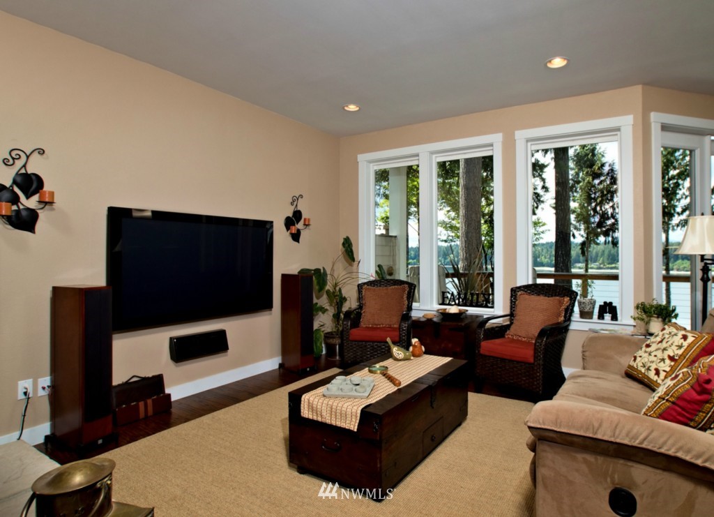 736 East Promontory Road Shelton, WA 98584 - Photo 5 of 25 Gallery Image 5