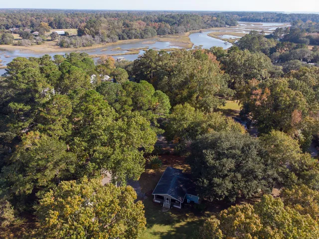 $495,000 | 7338 Commodore Road, Hollywood, SC 29449