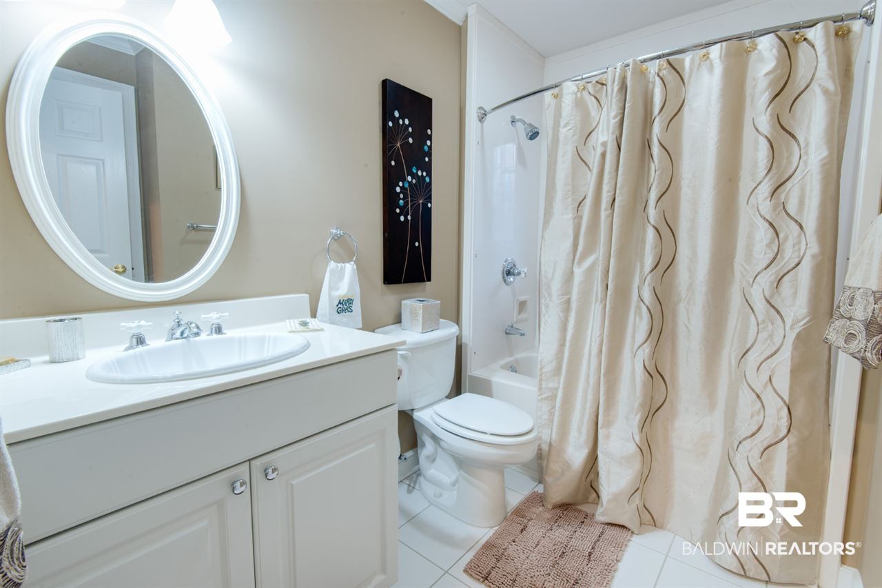 110 Fairhope Avenue, Unit 7 Fairhope, AL 36532 - Photo 17 of 26