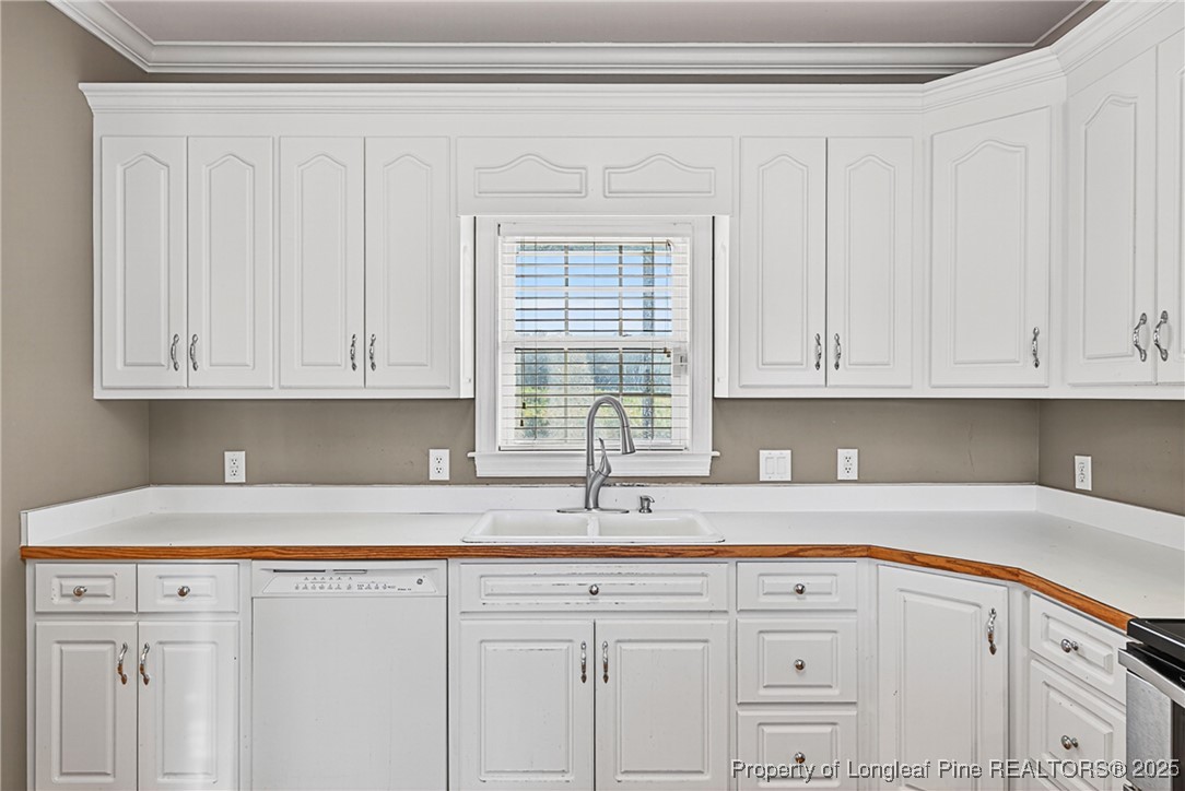 468 River Run Road Selma, NC 27576 - Photo 7 of 32