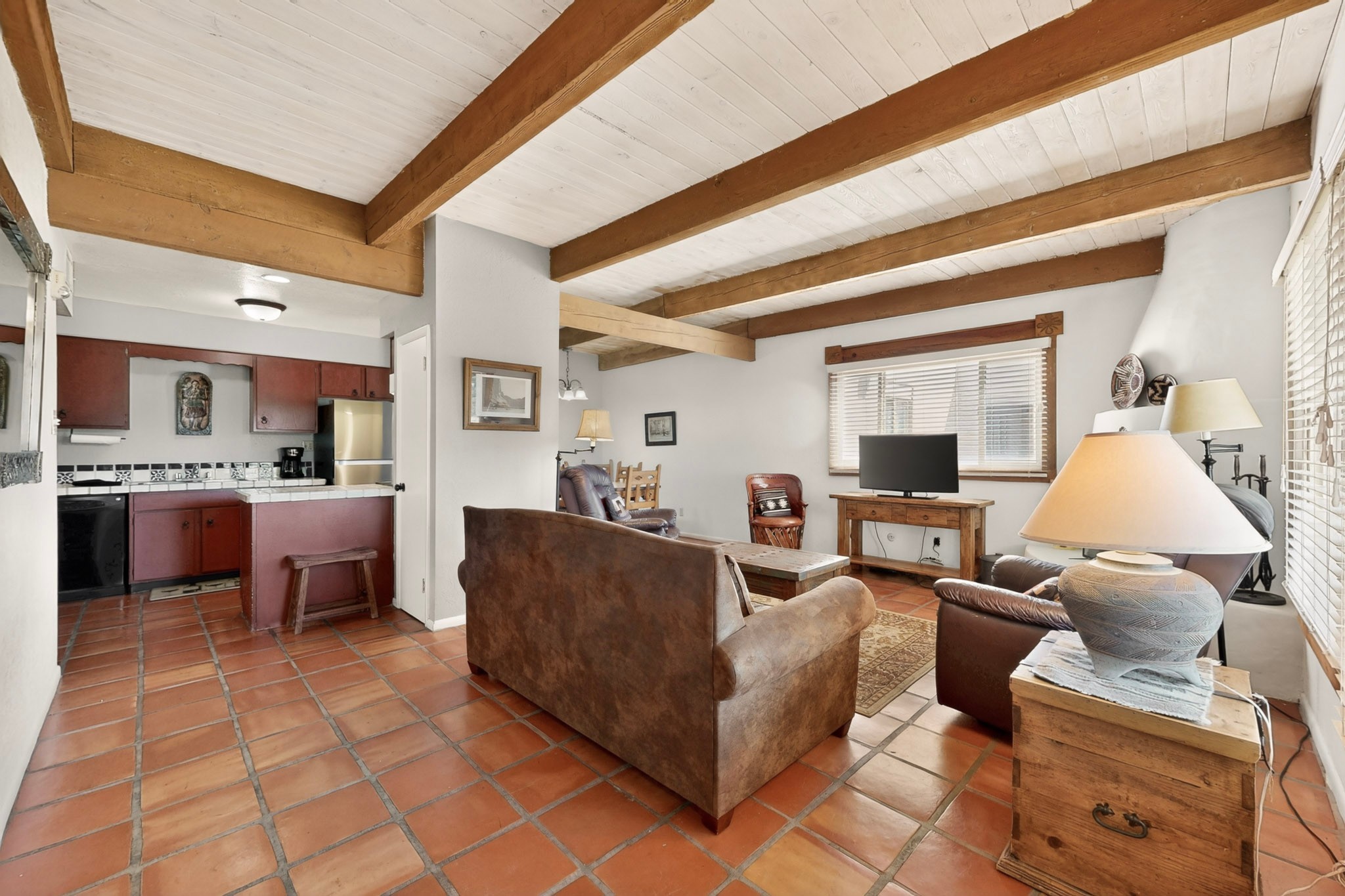 320 Artist Road, Unit 51 Santa Fe, NM 87501 - Photo 4 of 20 Beamed Ceiling