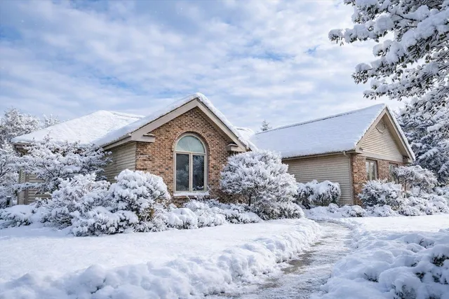 $799,900 | 5834 Persimmon Drive, Fitchburg, WI 53711