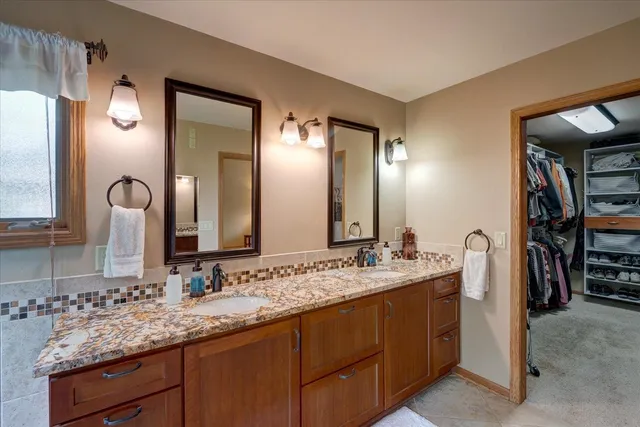 $799,900 | 5834 Persimmon Drive, Fitchburg, WI 53711