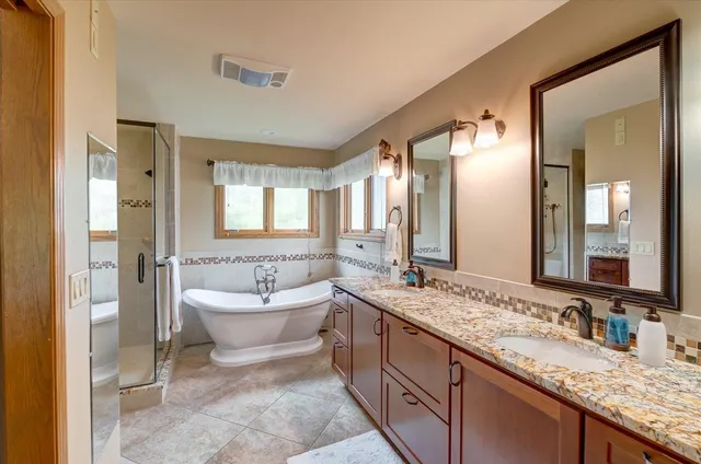 $799,900 | 5834 Persimmon Drive, Fitchburg, WI 53711