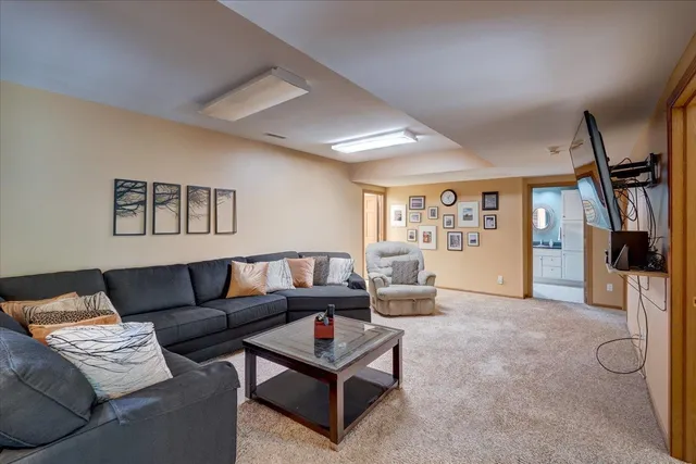 $799,900 | 5834 Persimmon Drive, Fitchburg, WI 53711