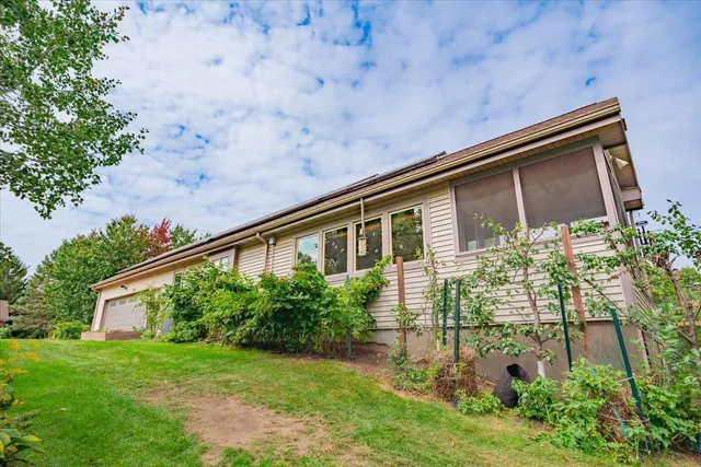 $799,900 | 5834 Persimmon Drive, Fitchburg, WI 53711