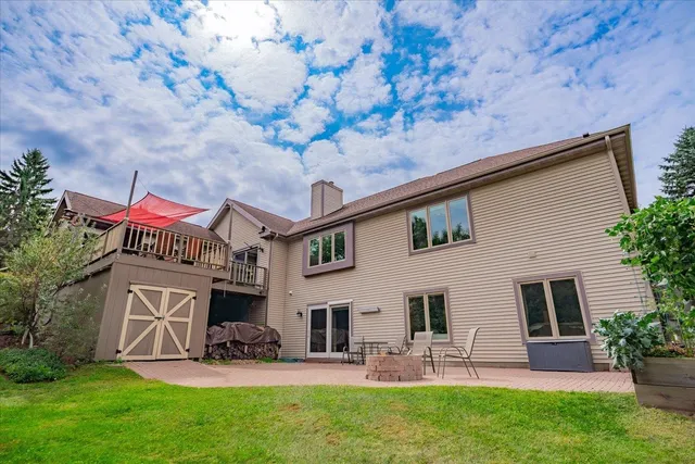 $799,900 | 5834 Persimmon Drive, Fitchburg, WI 53711