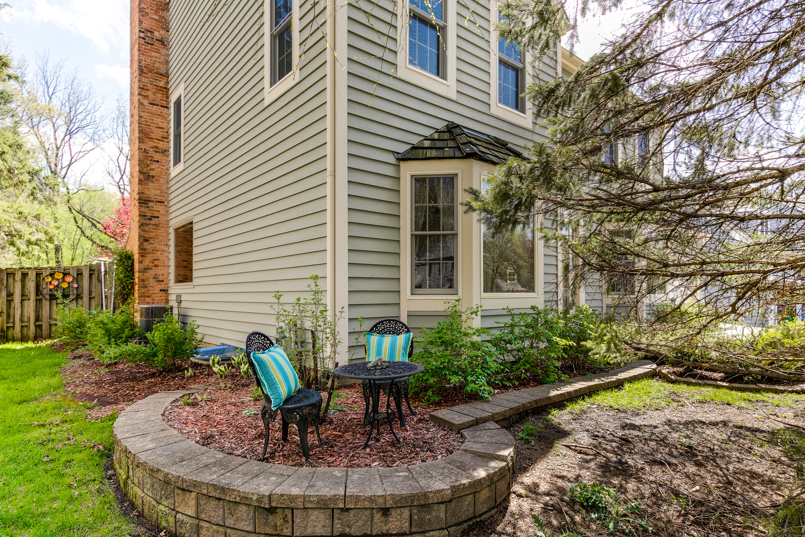 4727 Middle Road Gurnee, IL 60031 - Photo 2 of 29 a view of a house with backyard and sitting area