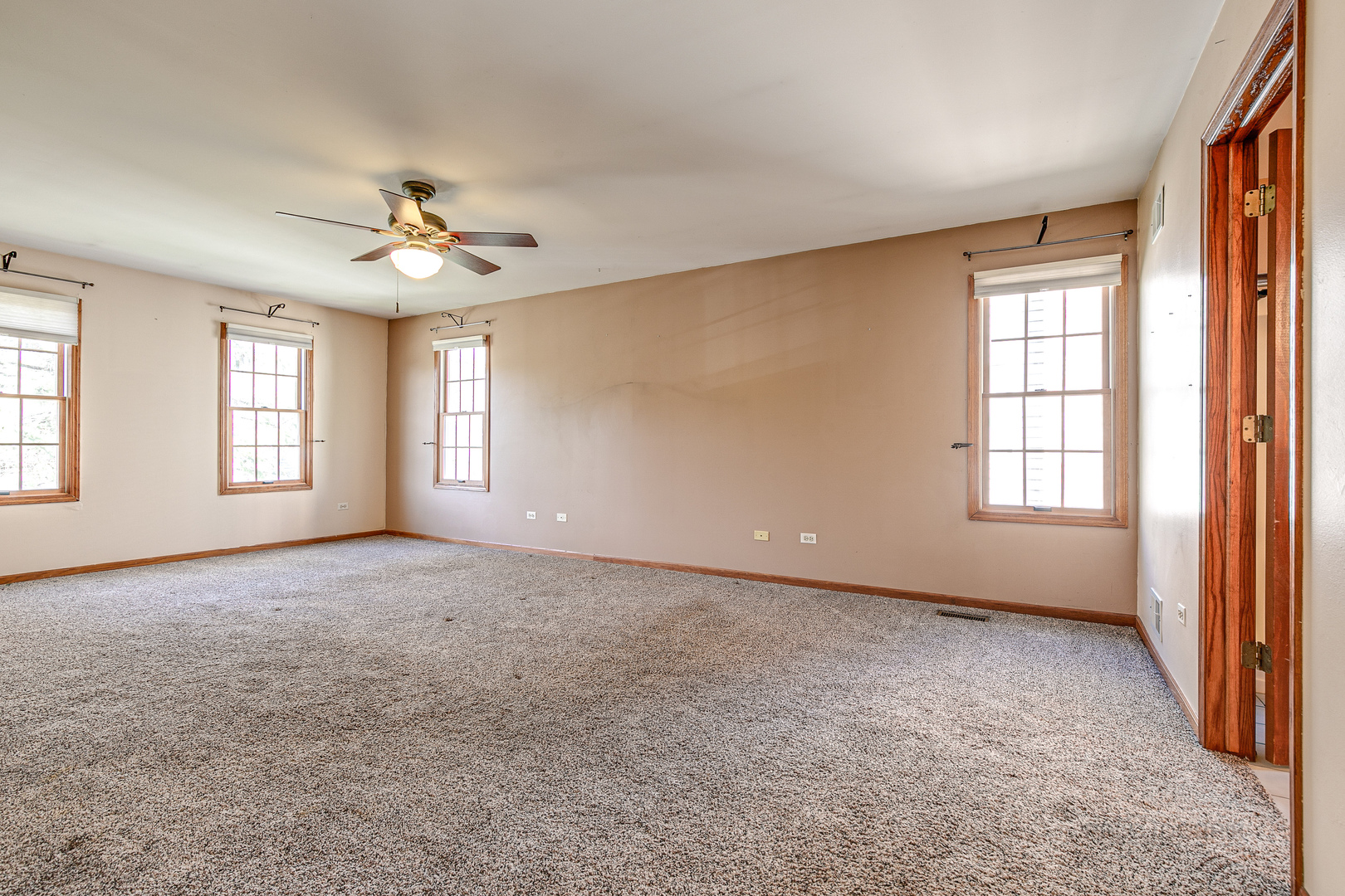 4727 Middle Road Gurnee, IL 60031 - Photo 16 of 29 a view of an empty room with windows