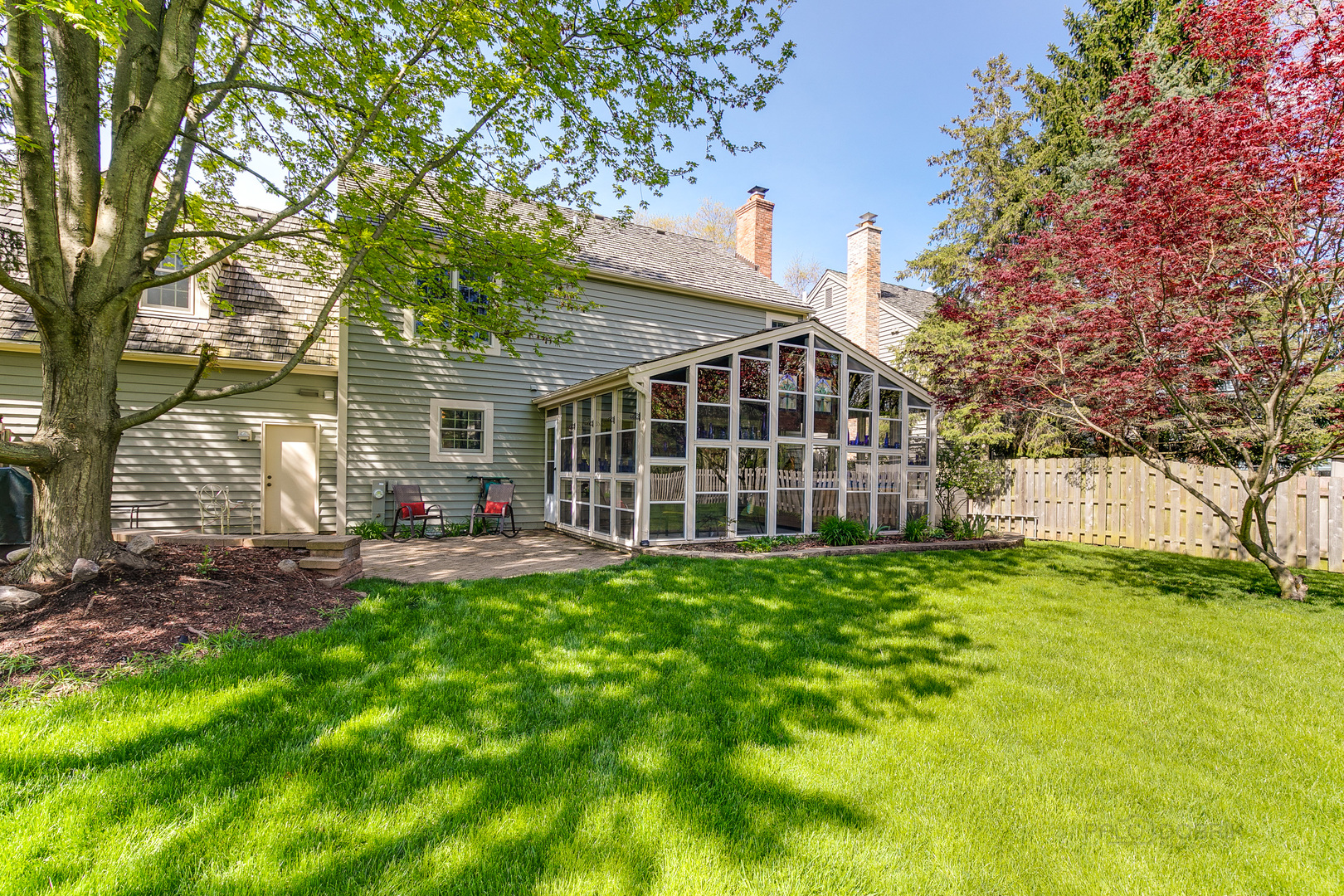 4727 Middle Road Gurnee, IL 60031 - Photo 26 of 29 a view of a house with backyard and sitting area