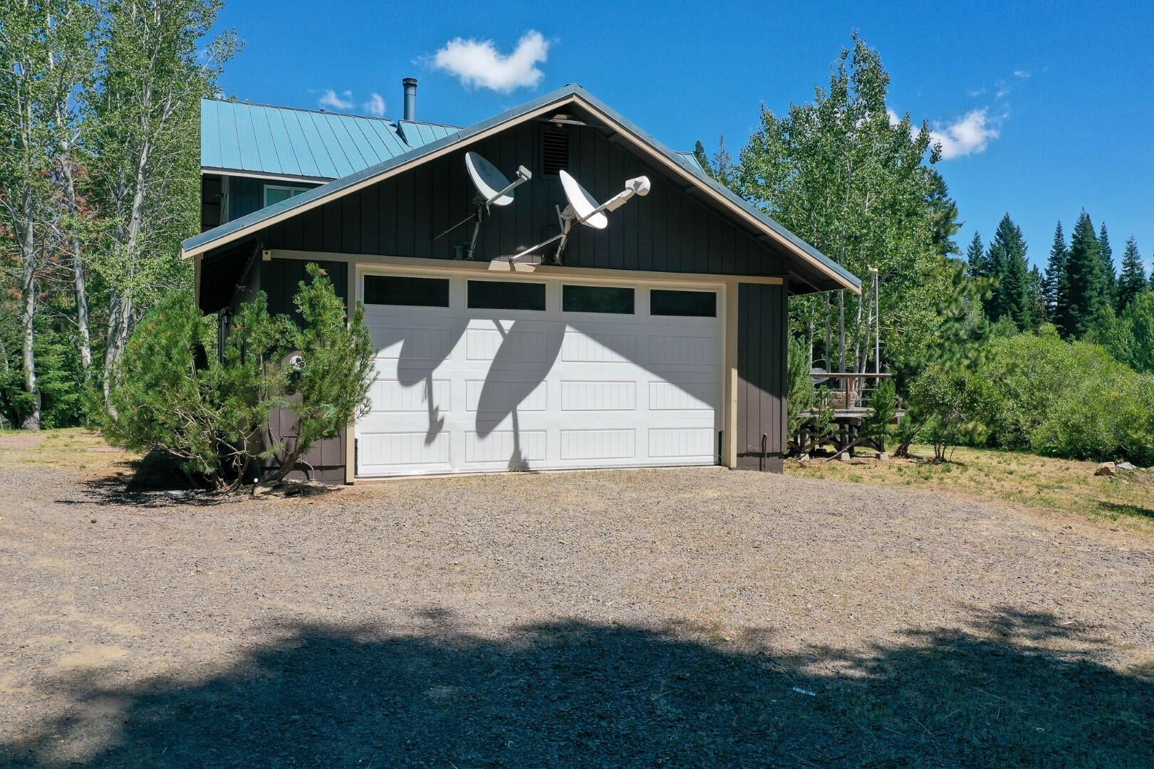 7540 Hyatt Prairie Road Ashland, OR 97520 - Photo 34 of 39 Extra Large Attached Garage