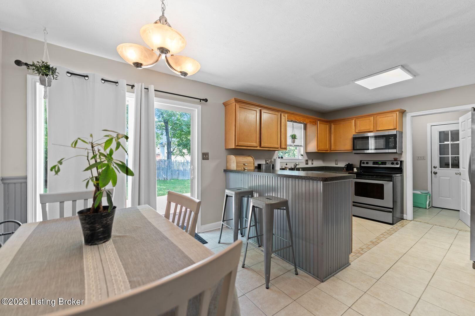 8603 Raintree Circle Pewee Valley, KY 40056 - Photo 5 of 21 Pic 5