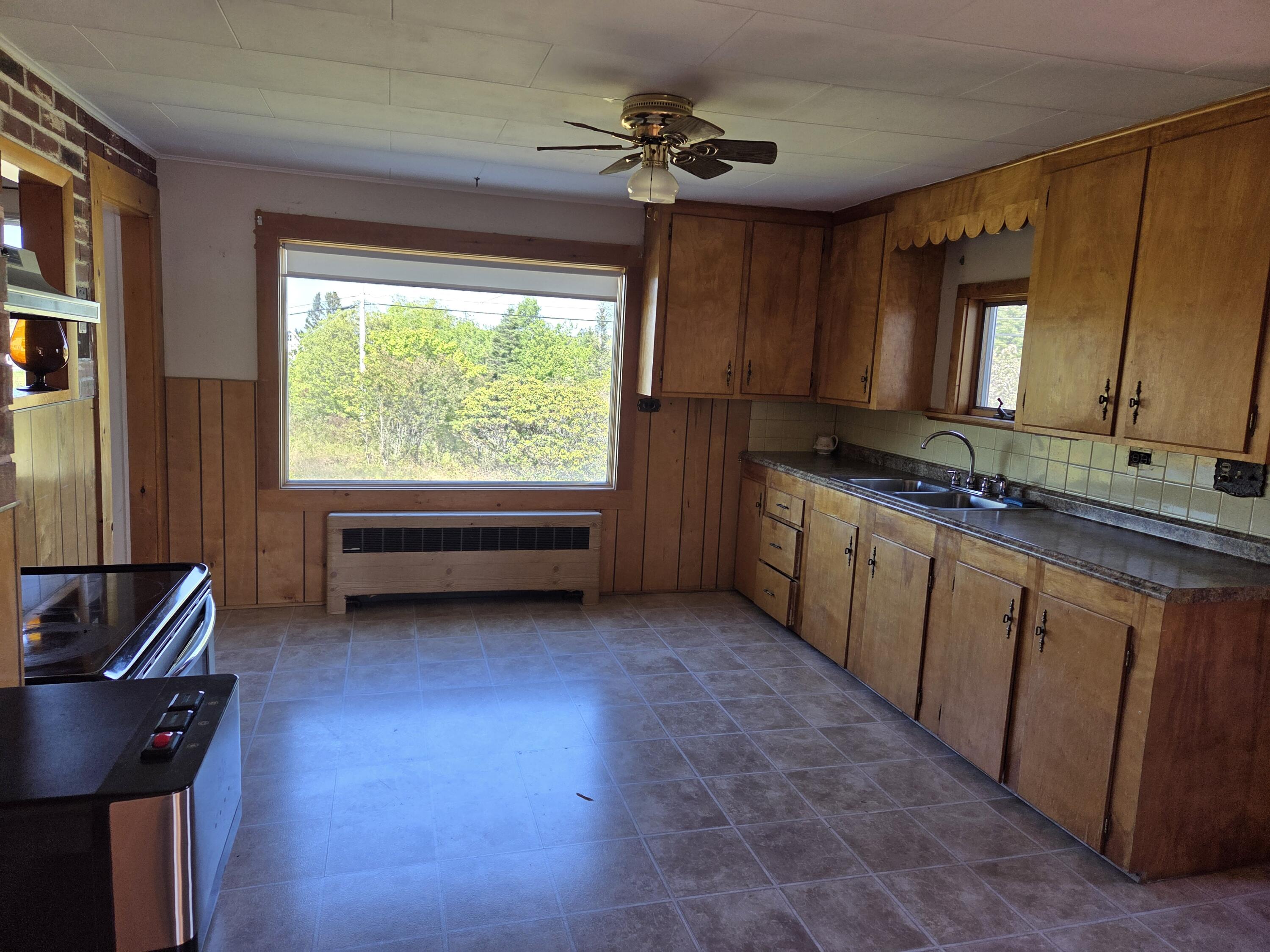 17 Cranberry Point Road Gouldsboro, ME 04624 - Photo 5 of 25 96874361-2830-4815-B8E6-FAC1FD4B6ADE2026