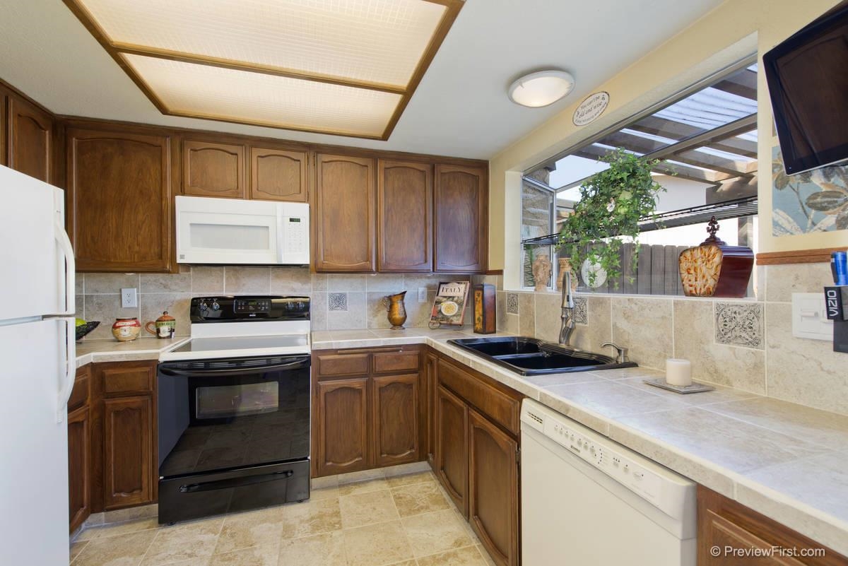 988 East Main Street, Unit B El Cajon, CA 92021 - Photo 7 of 25