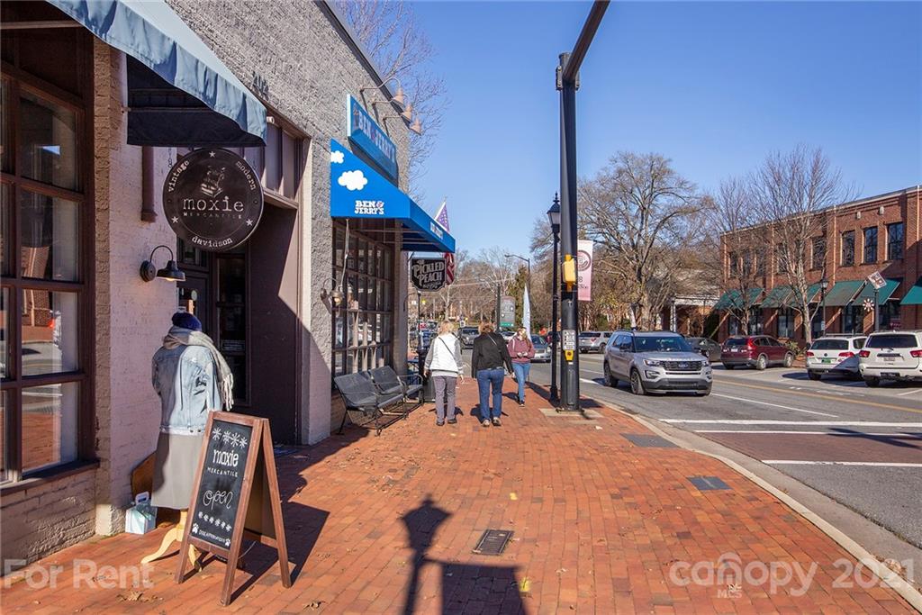442 South Main Street, Unit 22 Davidson, NC 28036 - Photo 22 of 25 a view of a street with cars