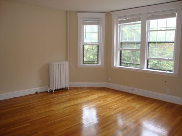 19 Short Street, Unit 4 Brookline, MA 02446 - Photo 2 of 5