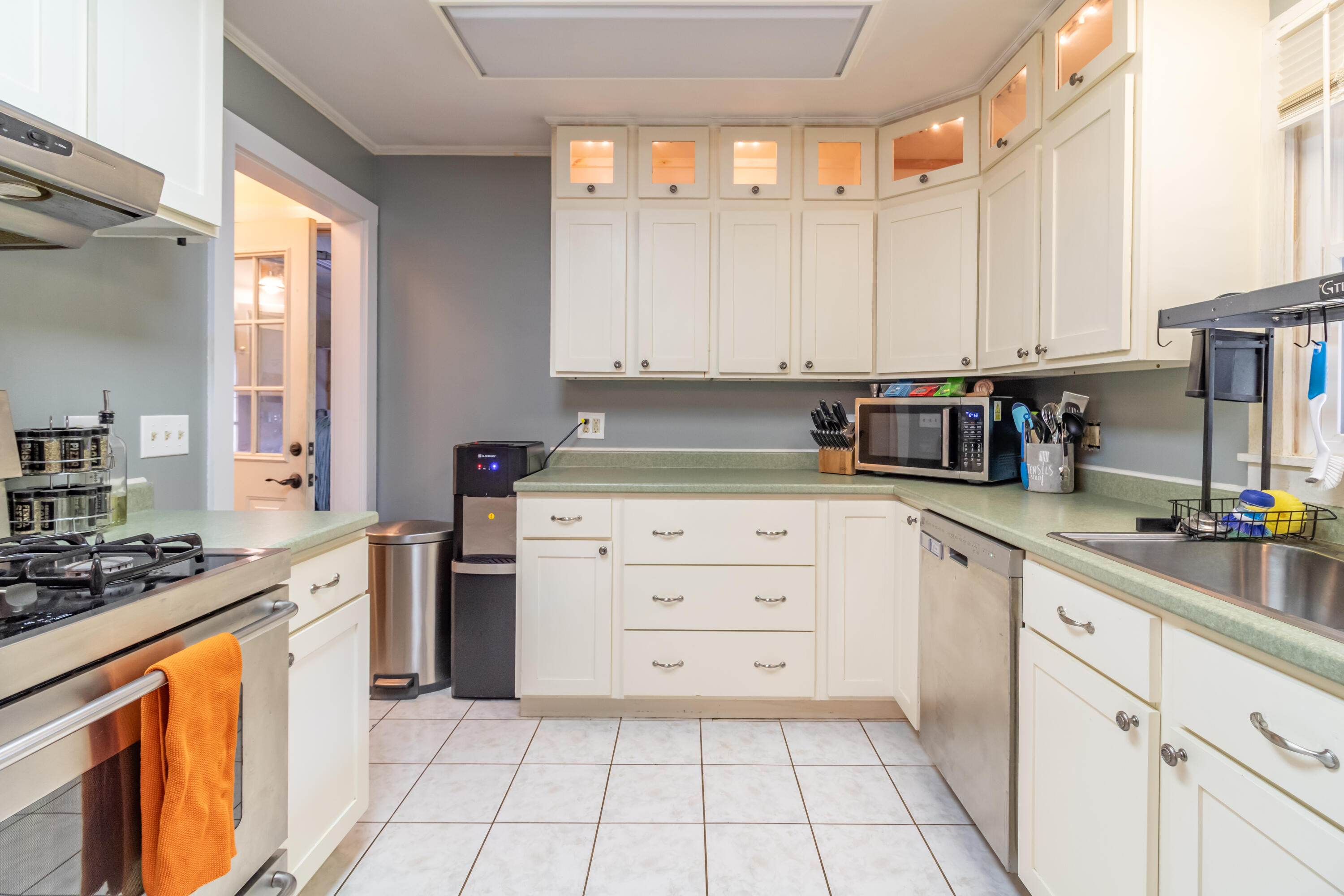 278 Sunset Road Deer Isle, ME 04627 - Photo 11 of 72 278 Sunset Road Interiors-8