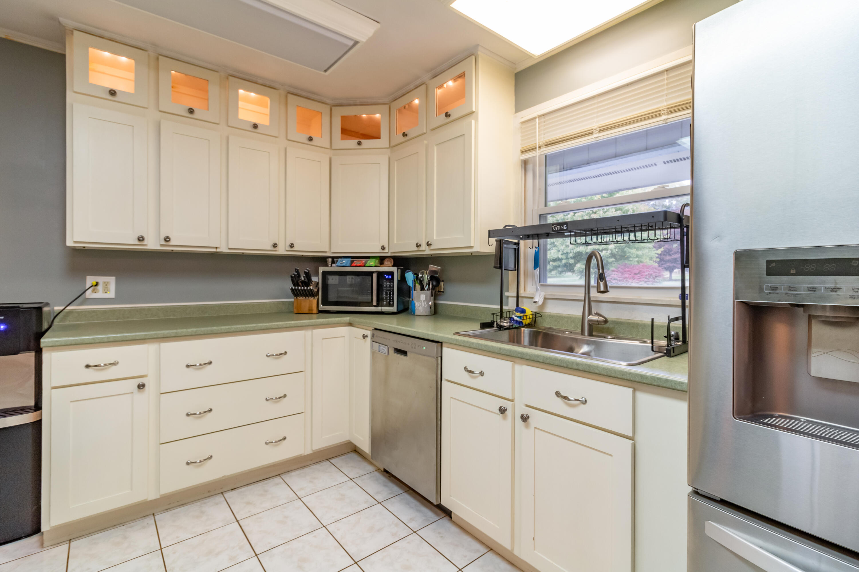 278 Sunset Road Deer Isle, ME 04627 - Photo 12 of 72 278 Sunset Road Interiors-7