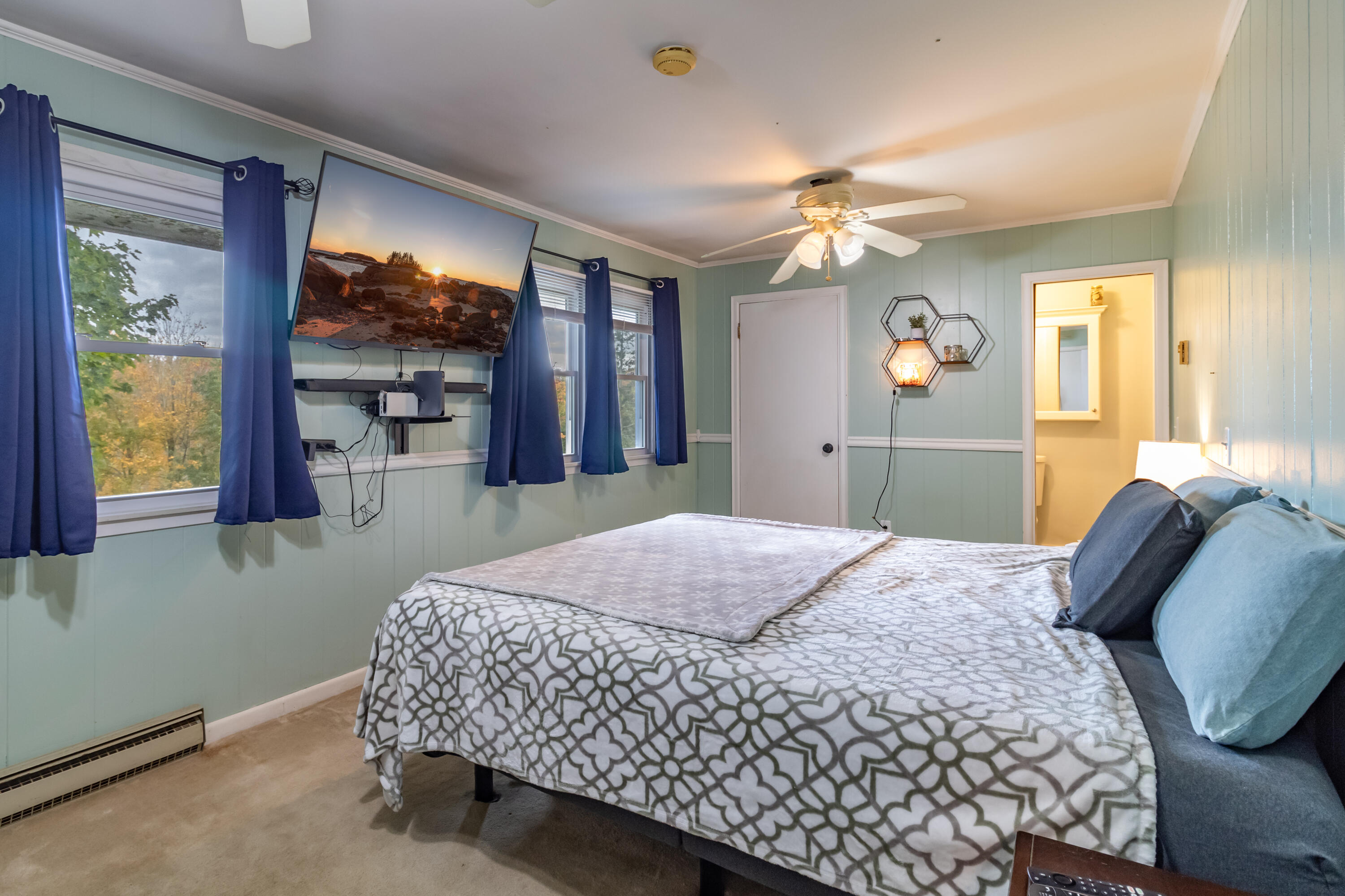 278 Sunset Road Deer Isle, ME 04627 - Photo 19 of 72 278 Sunset Road Interiors