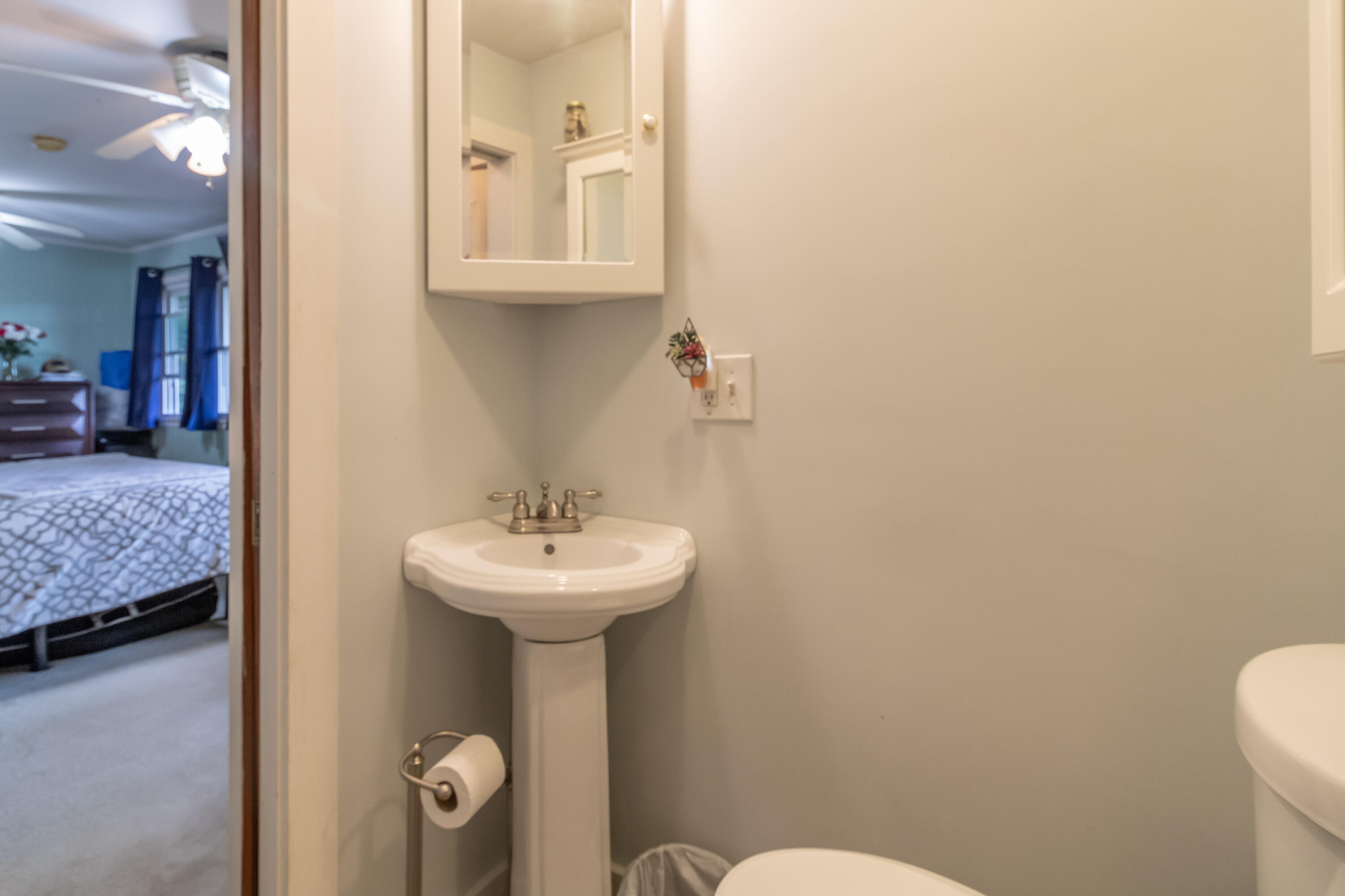 278 Sunset Road Deer Isle, ME 04627 - Photo 23 of 72 278 Sunset Road Interiors-6