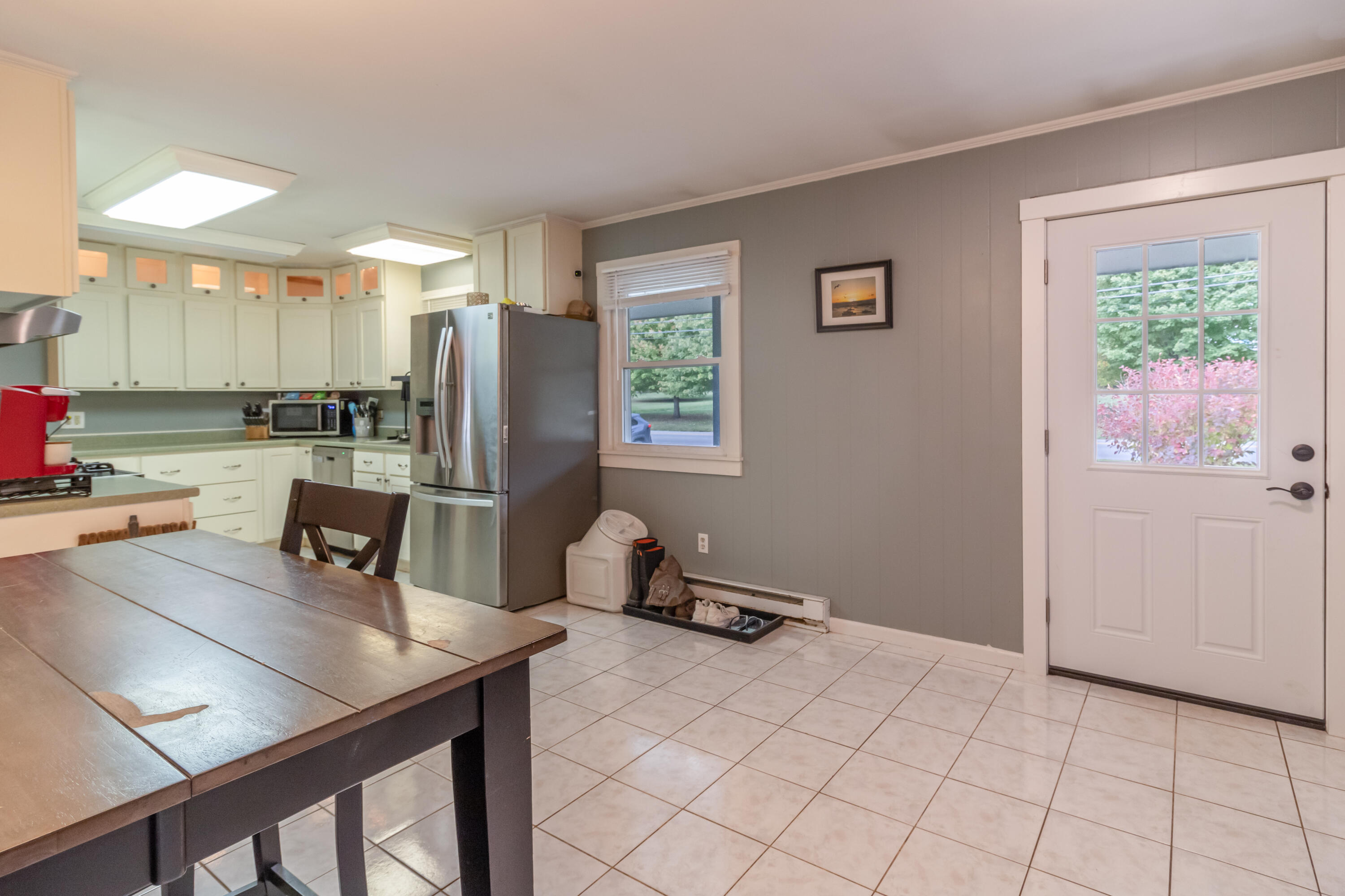 278 Sunset Road Deer Isle, ME 04627 - Photo 8 of 72 278 Sunset Road Interiors-18