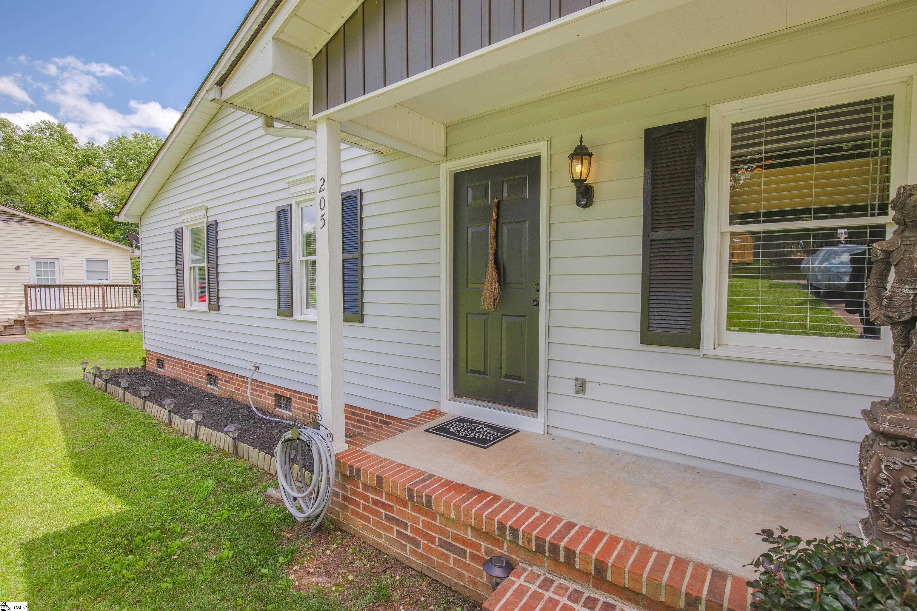 205 Beaver Creek Road Marietta, SC 29661 - Photo 5 of 23 Gallery Image 5