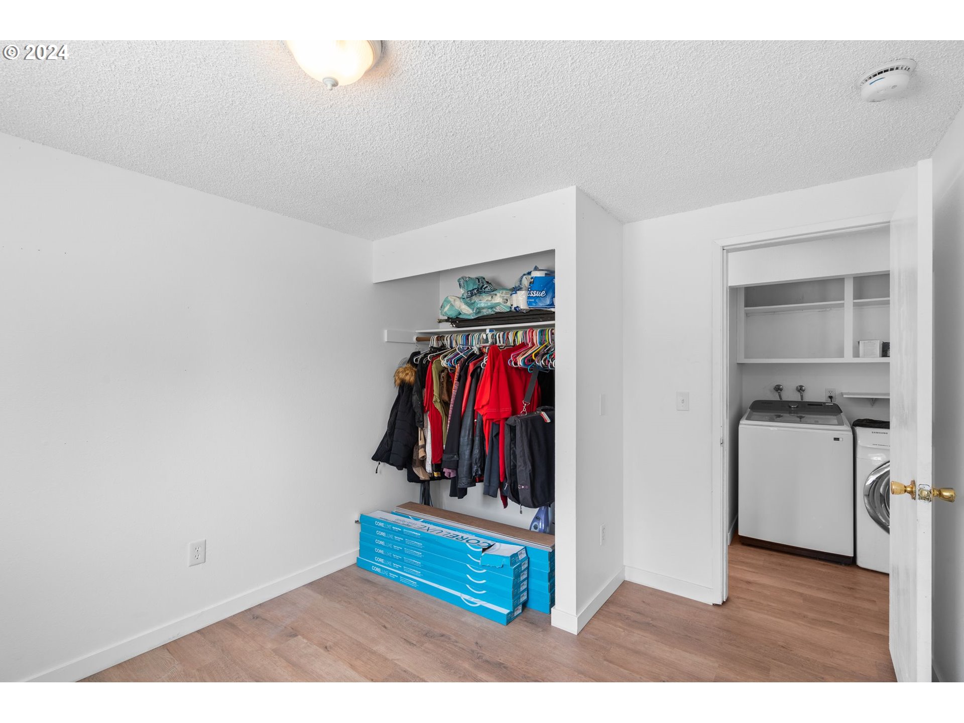 10038 South New Era Road, Unit 98 Canby, OR 97013 - Photo 16 of 34 a view of a living room