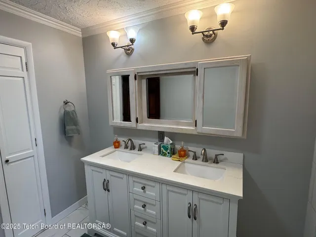 $1,199,000 | 13280 North 3750 West, Felt, ID 83424