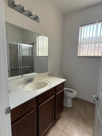 $1,250 | 657 Southeast 30th Terrace, Homestead, FL 33033