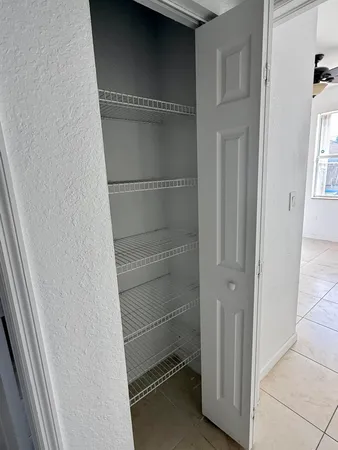 $1,250 | 657 Southeast 30th Terrace, Homestead, FL 33033