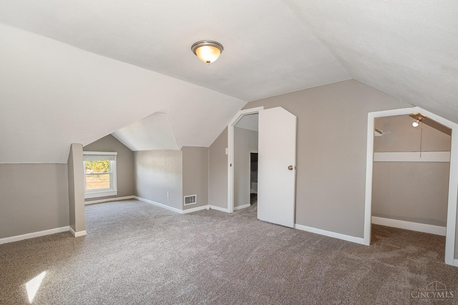 10426 West Mill Road Cincinnati, OH 45231 - Photo 20 of 28 Primary Bedroom