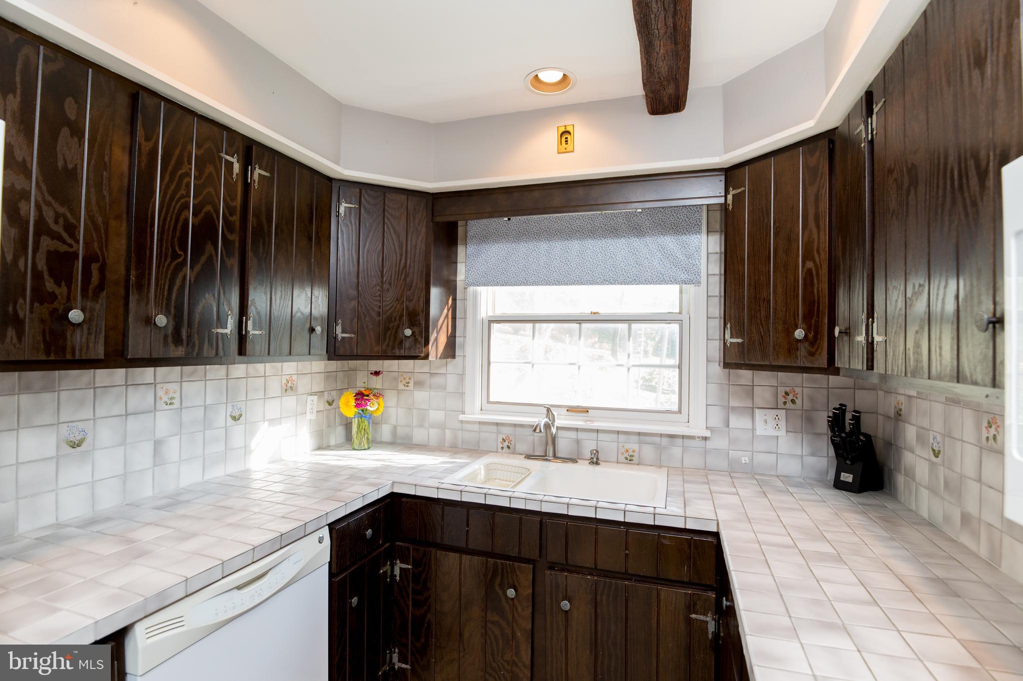 670 Riegelsville Milford Road Milford, NJ 08848 - Photo 11 of 26 Kitchen