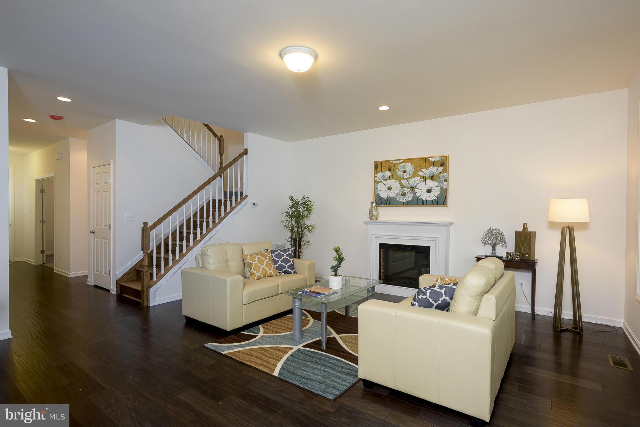 1352 Galloway Road Odenton, MD 21113 - Photo 4 of 26 Living Room
